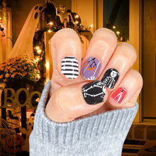 Load image into Gallery viewer, Halloween Nail Wraps Skeletons
